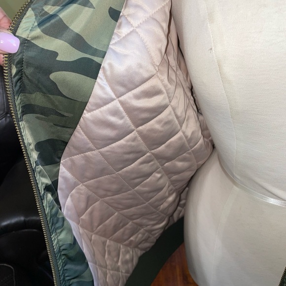 Torrid Camo Bomber Jacket Size 4 - Picture 7 of 7